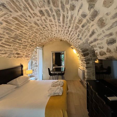 La Maison Des Vendangeurs - Table D'Hotes Le Soir Du Jeudi Au Dimanche- Jacuzzi - Balneo Spa - Acces Piscine Pour Toutes Les Chambres Sauf Studio Coquet- Piscine De Mai A Mi-Octobre Martignargues Eksteriør billede