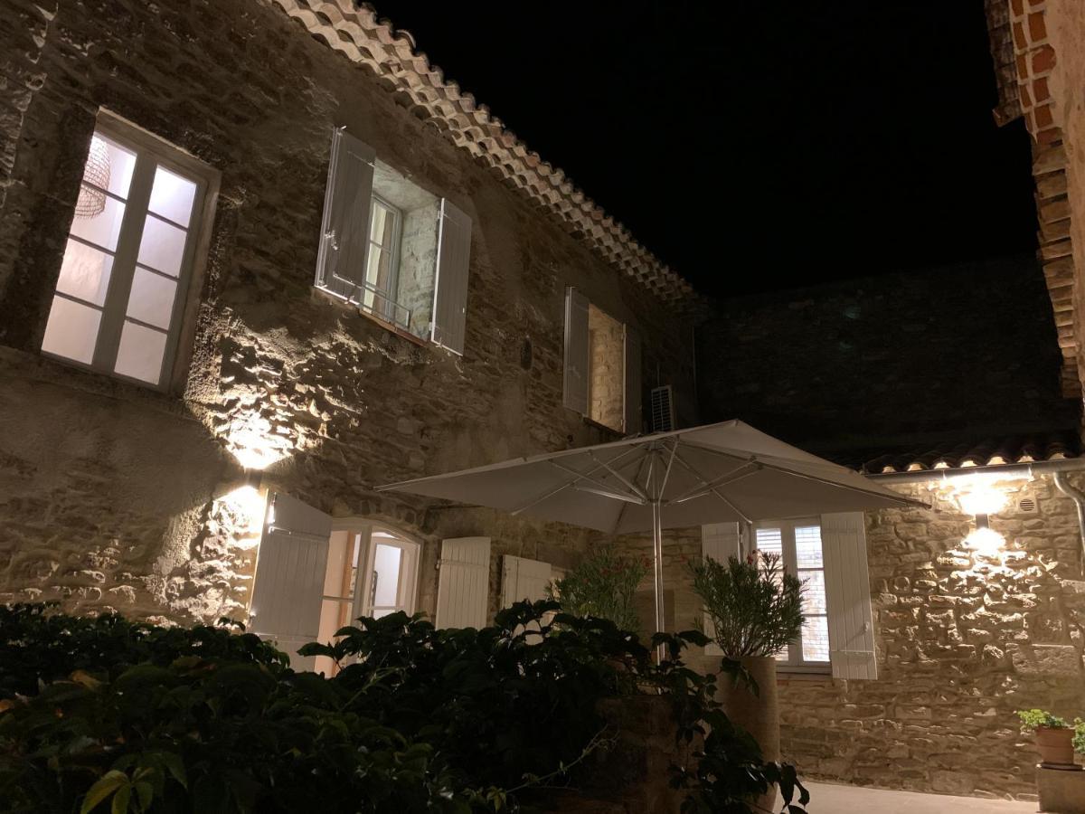 La Maison Des Vendangeurs - Table D'Hotes Le Soir Du Jeudi Au Dimanche- Jacuzzi - Balneo Spa - Acces Piscine Pour Toutes Les Chambres Sauf Studio Coquet- Piscine De Mai A Mi-Octobre Martignargues Eksteriør billede