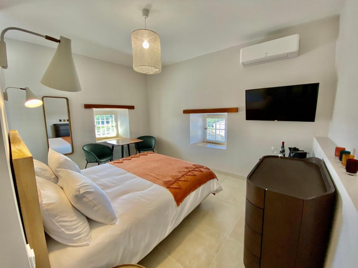 La Maison Des Vendangeurs - Table D'Hotes Le Soir Du Jeudi Au Dimanche- Jacuzzi - Balneo Spa - Acces Piscine Pour Toutes Les Chambres Sauf Studio Coquet- Piscine De Mai A Mi-Octobre Martignargues Eksteriør billede
