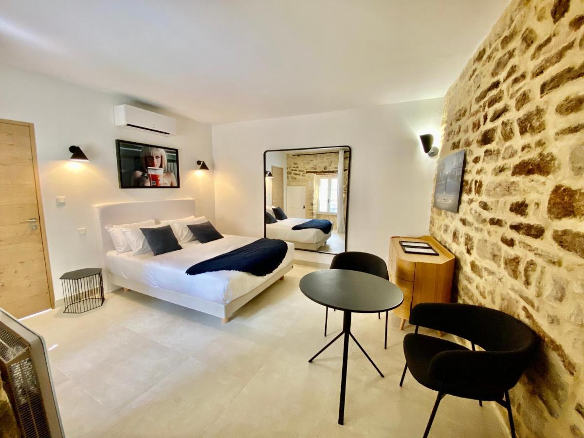 La Maison Des Vendangeurs - Table D'Hotes Le Soir Du Jeudi Au Dimanche- Jacuzzi - Balneo Spa - Acces Piscine Pour Toutes Les Chambres Sauf Studio Coquet- Piscine De Mai A Mi-Octobre Martignargues Eksteriør billede