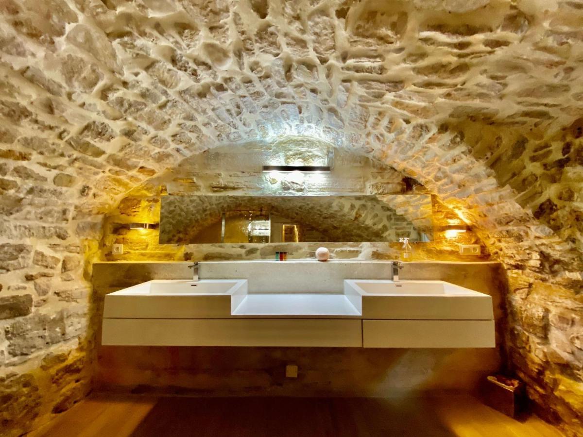 La Maison Des Vendangeurs - Table D'Hotes Le Soir Du Jeudi Au Dimanche- Jacuzzi - Balneo Spa - Acces Piscine Pour Toutes Les Chambres Sauf Studio Coquet- Piscine De Mai A Mi-Octobre Martignargues Eksteriør billede