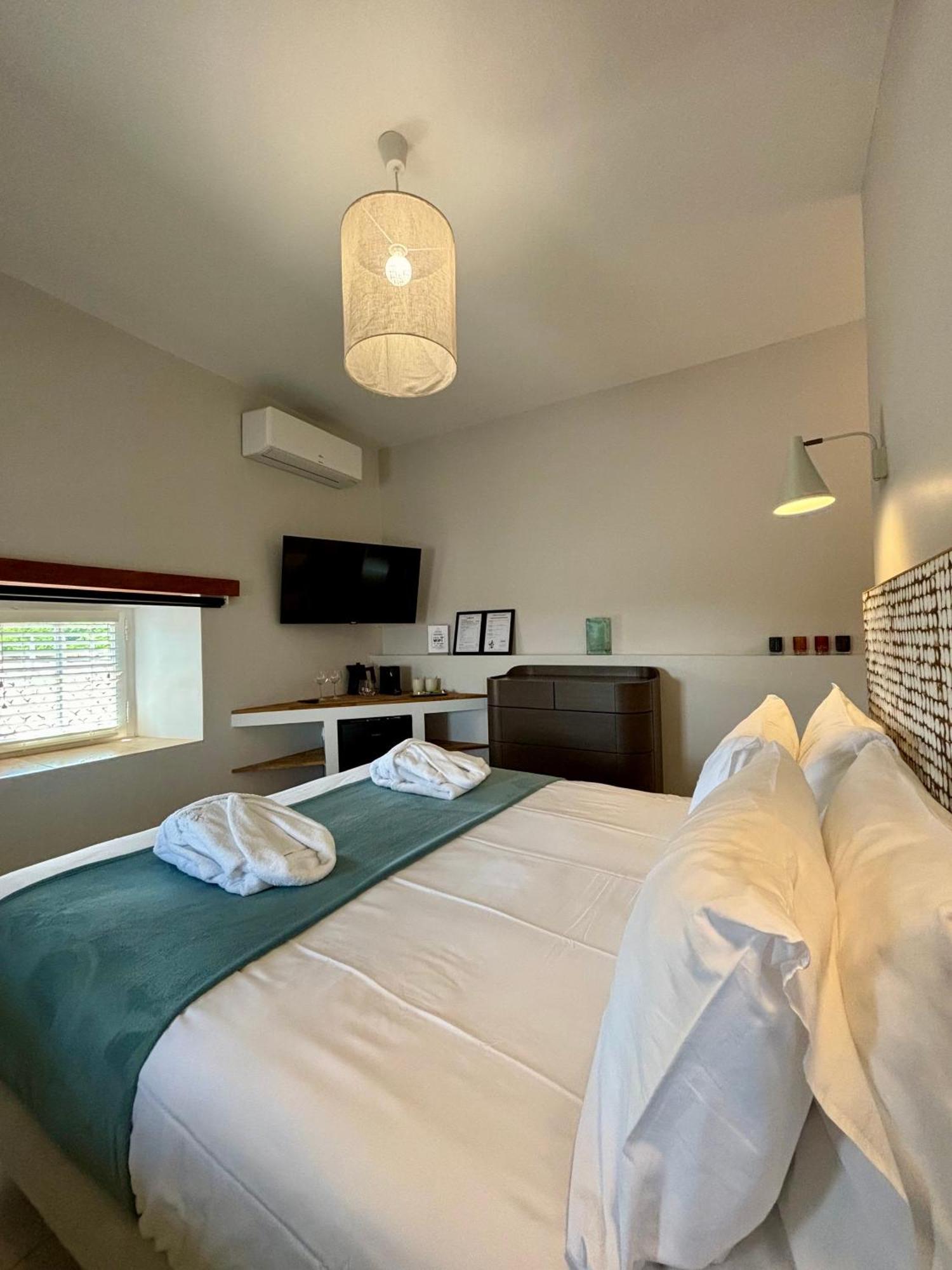 La Maison Des Vendangeurs - Table D'Hotes Le Soir Du Jeudi Au Dimanche- Jacuzzi - Balneo Spa - Acces Piscine Pour Toutes Les Chambres Sauf Studio Coquet- Piscine De Mai A Mi-Octobre Martignargues Eksteriør billede