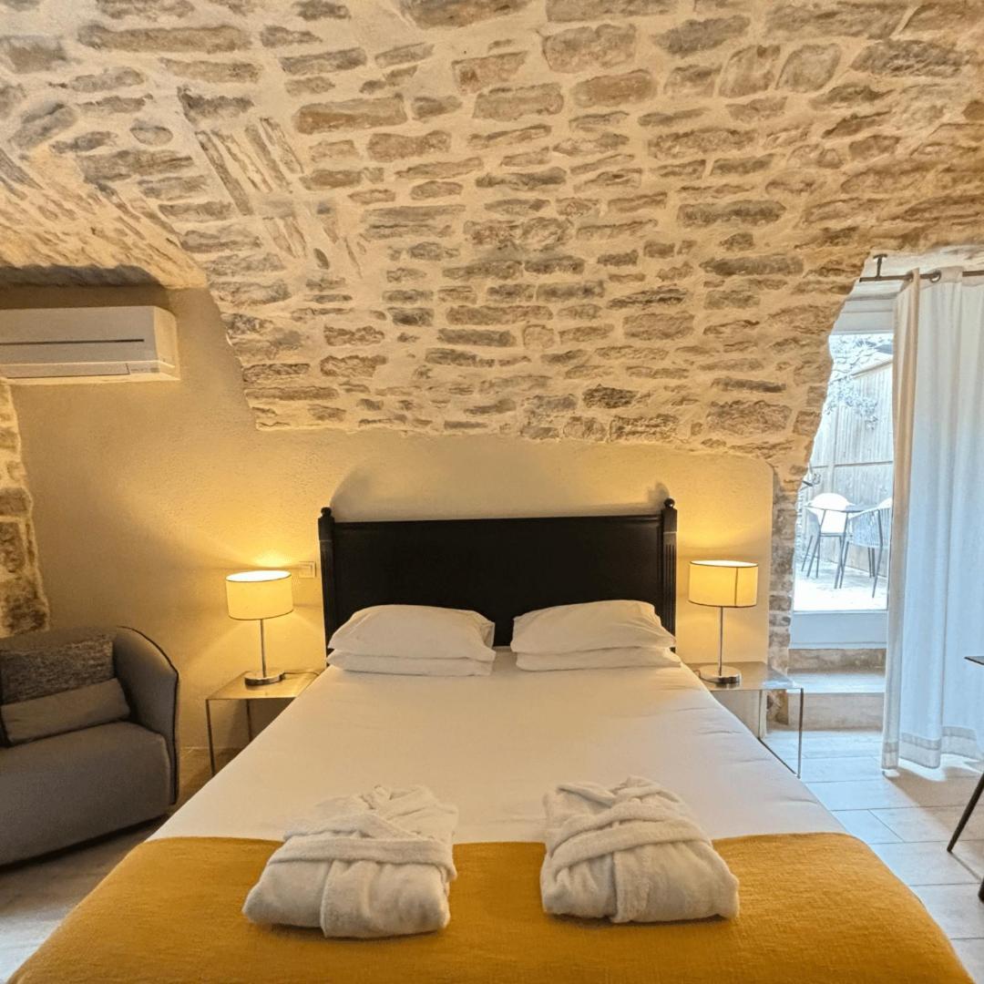 La Maison Des Vendangeurs - Table D'Hotes Le Soir Du Jeudi Au Dimanche- Jacuzzi - Balneo Spa - Acces Piscine Pour Toutes Les Chambres Sauf Studio Coquet- Piscine De Mai A Mi-Octobre Martignargues Eksteriør billede