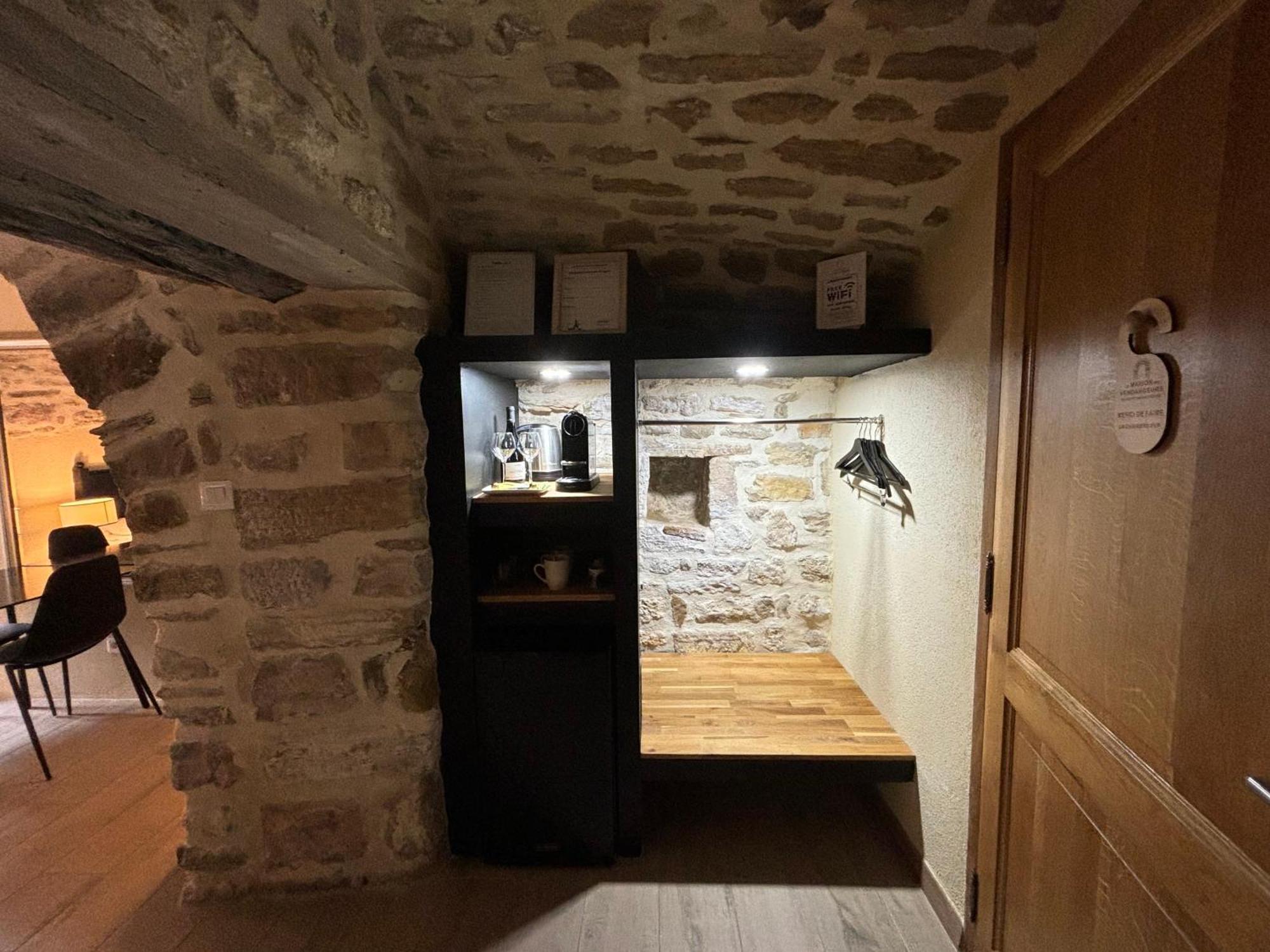 La Maison Des Vendangeurs - Table D'Hotes Le Soir Du Jeudi Au Dimanche- Jacuzzi - Balneo Spa - Acces Piscine Pour Toutes Les Chambres Sauf Studio Coquet- Piscine De Mai A Mi-Octobre Martignargues Eksteriør billede