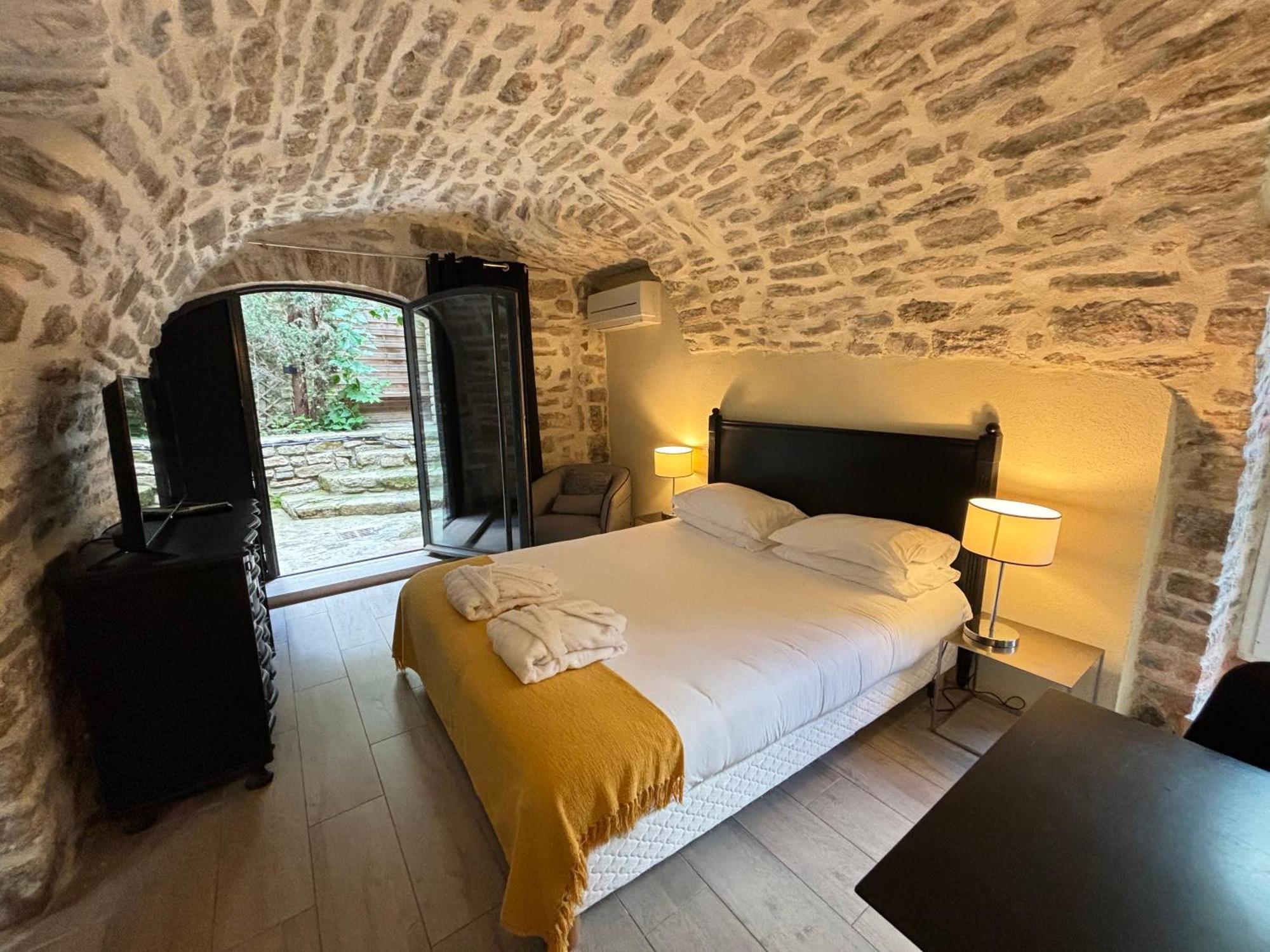 La Maison Des Vendangeurs - Table D'Hotes Le Soir Du Jeudi Au Dimanche- Jacuzzi - Balneo Spa - Acces Piscine Pour Toutes Les Chambres Sauf Studio Coquet- Piscine De Mai A Mi-Octobre Martignargues Eksteriør billede